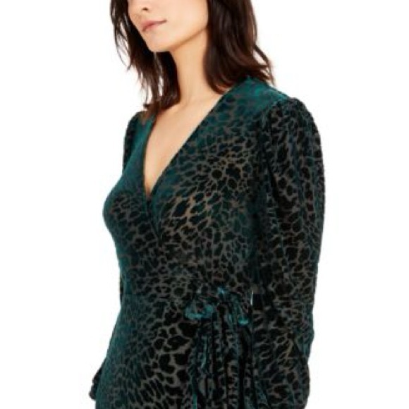 Calvin Klein Blue Long Sleeve Gown with V-Neck - Picture 4 of 9